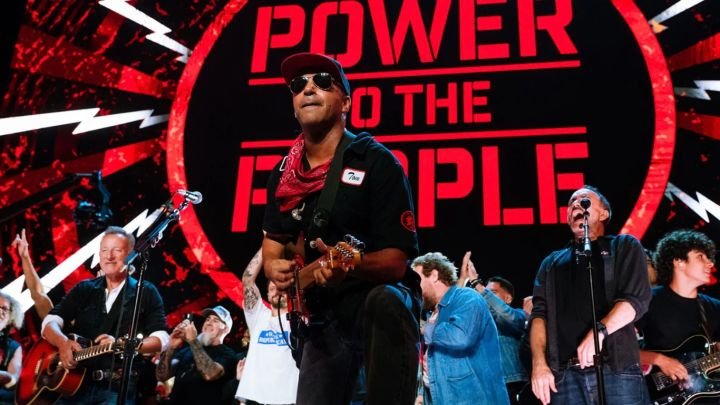 Tom Morello reunió a grandes figuras en el Power to the People Fest
